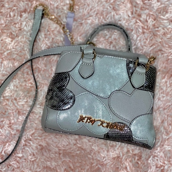Betsey Johnson Heart Small Crossbody Purse - Picture 1 of 4